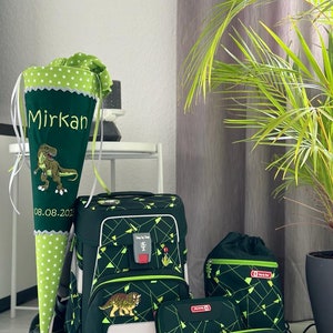 Schultüte Stoff mit Dino T-Rex, Namen, Datum & Papprohling