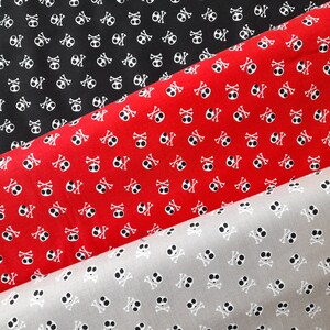 Riley Blake tissu en coton tissu en coton tissus gris crânes pirate noir