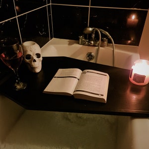 Black Coffin Bath Tray – Gothic Witchy Bathroom Decor – Water-Resistant Wood – Alternative Bathtub Tray – Custom Handmade Gift