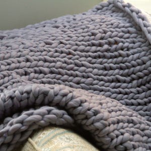 Große grobstrick Decke in grau