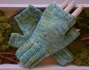 ARCTIC... Arm warmers / hand warmers made of hand-dyed wool with bamboo