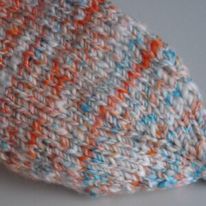 Mütze ORANGE & BLUE handgesponnen / gestrickt Bild 3