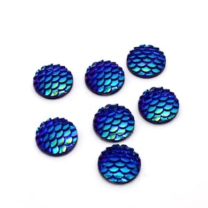 20 Stück blau schillernde Meerjungfrau-Skala Cabochon, 25 mm flache Rückseite Drachen-Skala rund Cabochon, 3 Größenoptionen