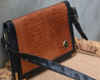 70s Leather Handbag| Vintage Compact Brown Shoulder bag| Minimalist Mini lightweight bag| Capusule Wardrobe Design