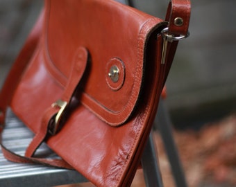 70s Brown Leather Shoulder Bag | Vintage minimalist handbag| Capsule wardrobe purist clutch