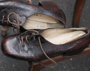 Scarpe con lacci in pelle marrone vintage con tacco a blocco Veritas, tacchi retrò tedeschi mod