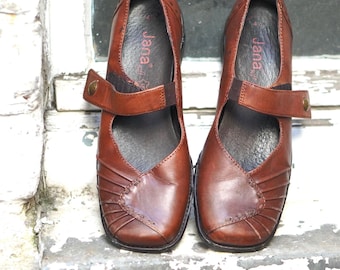 Vintage bruine leren Mary Janes geplooide comfortabele pumps met vierkante neus en lage hak