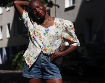 Vintage Linen Floral Blouse | 80&#39;s Austrian Summer Top| Short Sleeved Cottagecore Romantic Prairie Alpine Shirt