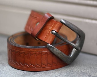90s classic brown leather belt | Vintage brown belt with statement motif