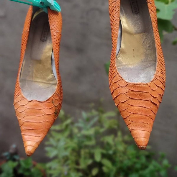 Vintage Pointed-toe heels| Bold orange leather flats made in Italy