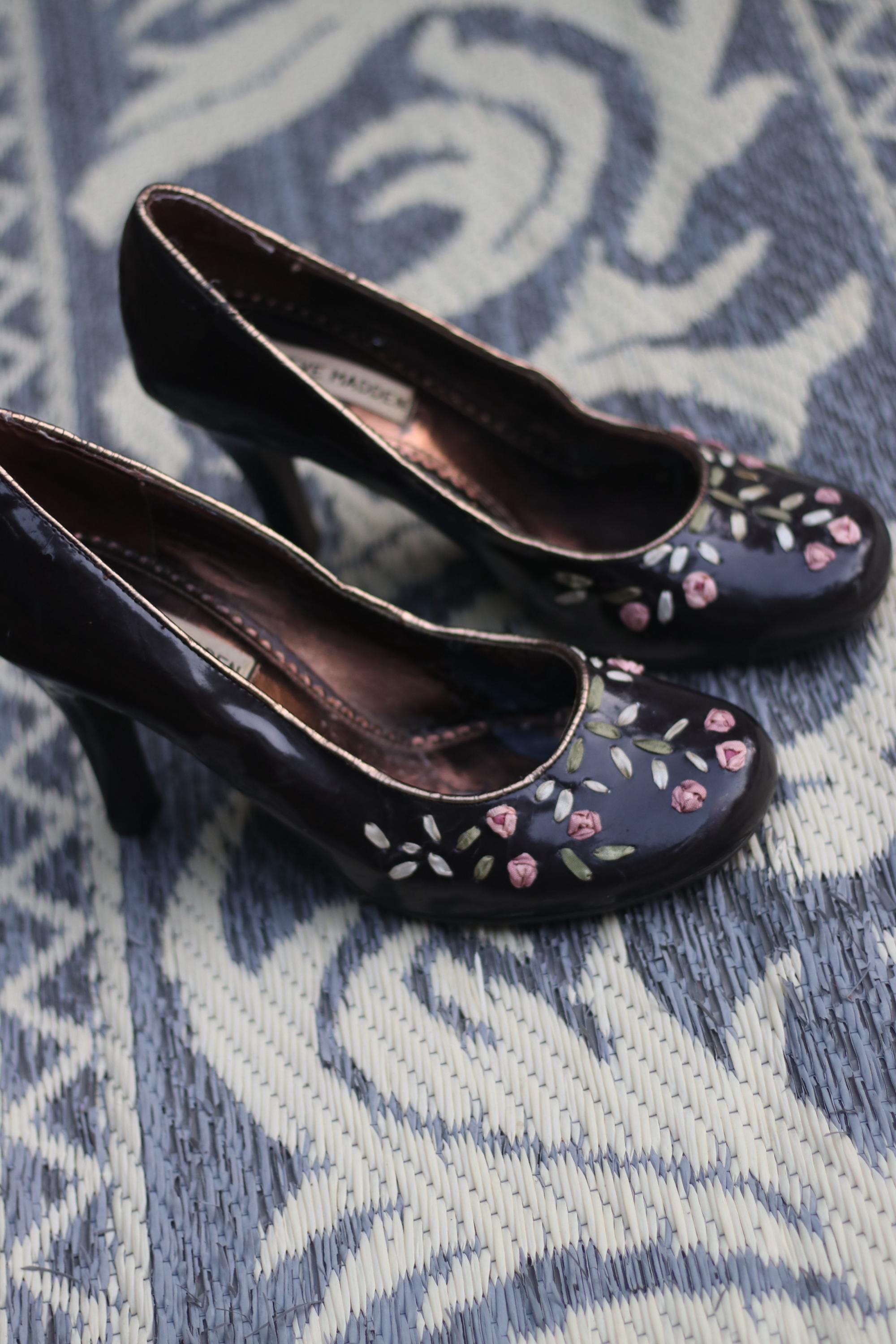 Rare Vintage Steve Madden Floral Heels 90s Retro Square Toe