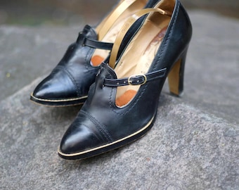 Vintage Servas Leather Pumps: 80s Black Ankle Strap Heels, US 4.5