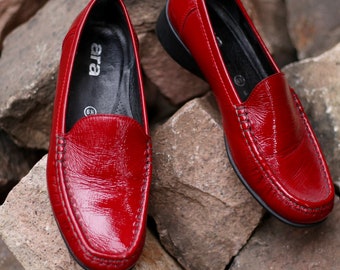 90s Red ARA Loafers| Vintage Women's  Minimalist Slip ins| Preppy Flat Everyday Shoes