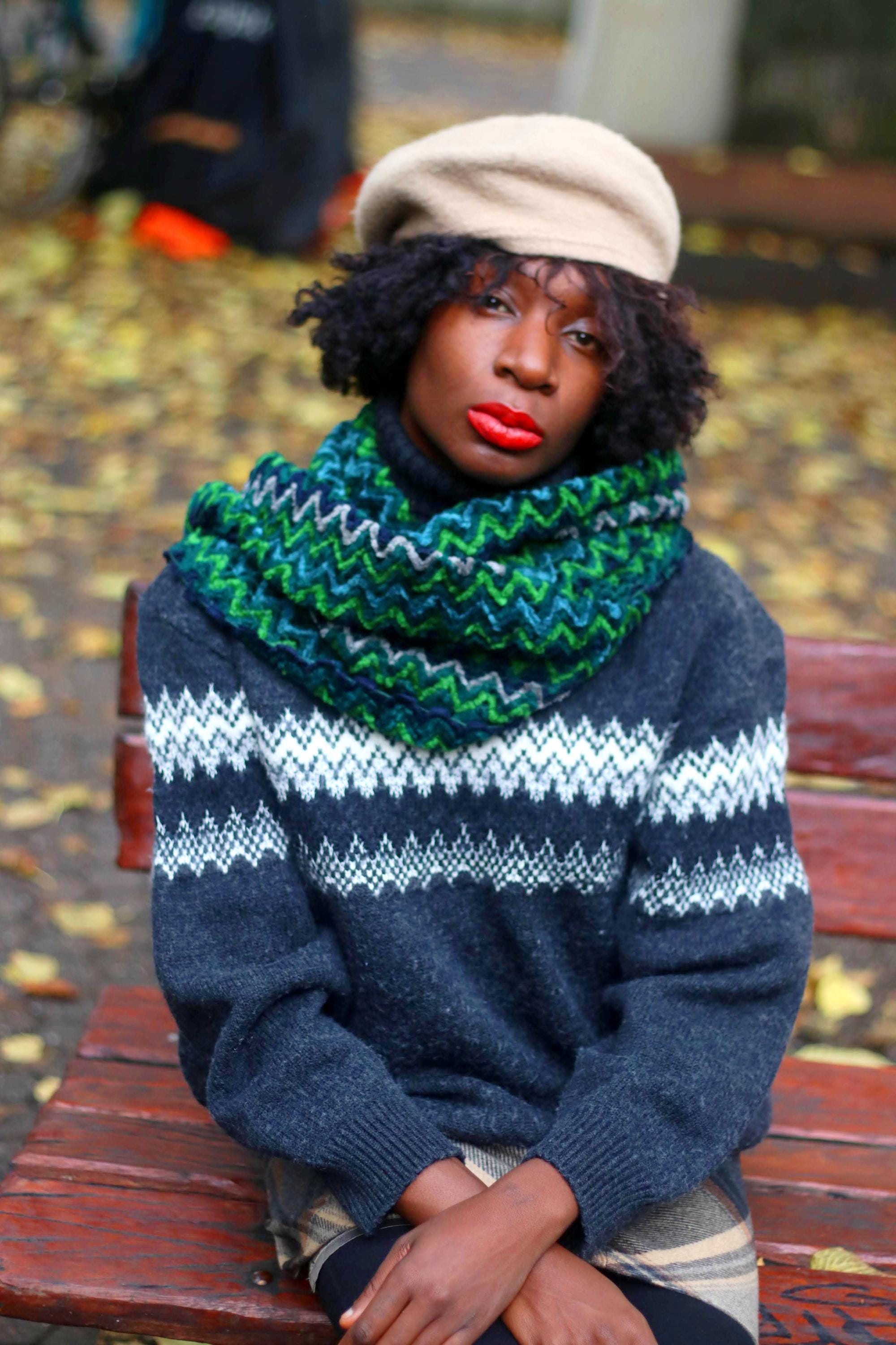 90s McNeal Sweater| Vintage Selburose-like Sweater| Vintage Zigzag McClean Jumper in Grey and White | Women's Cozy Thick Pullover