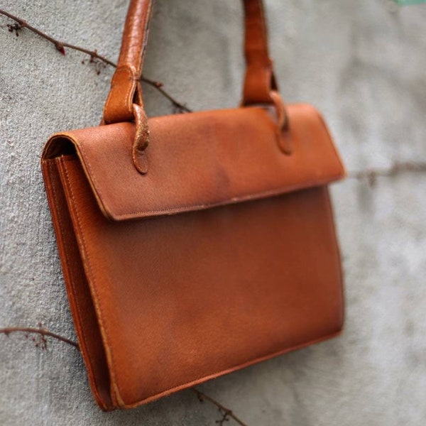 70s leather handbag in brown| Vintage classic brown top handle bag
