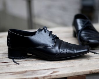 90s Black Leather Brogues| Vintage Women's Dapper Oxfords