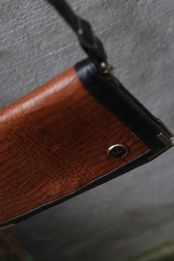 70s Leather Handbag| Vintage Compact Brown Should… - image 5