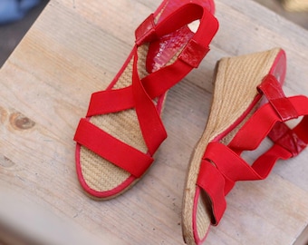 Vintage Red Wedge Sandals: Y2K Espadrille Heels, EU38