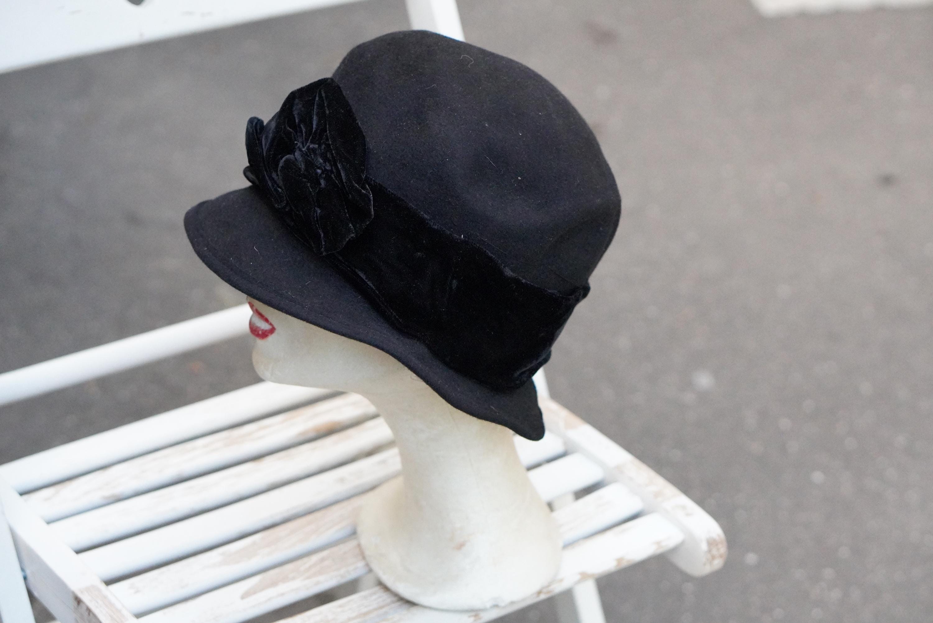 Velvet Bowler Hat - Etsy display picture 2