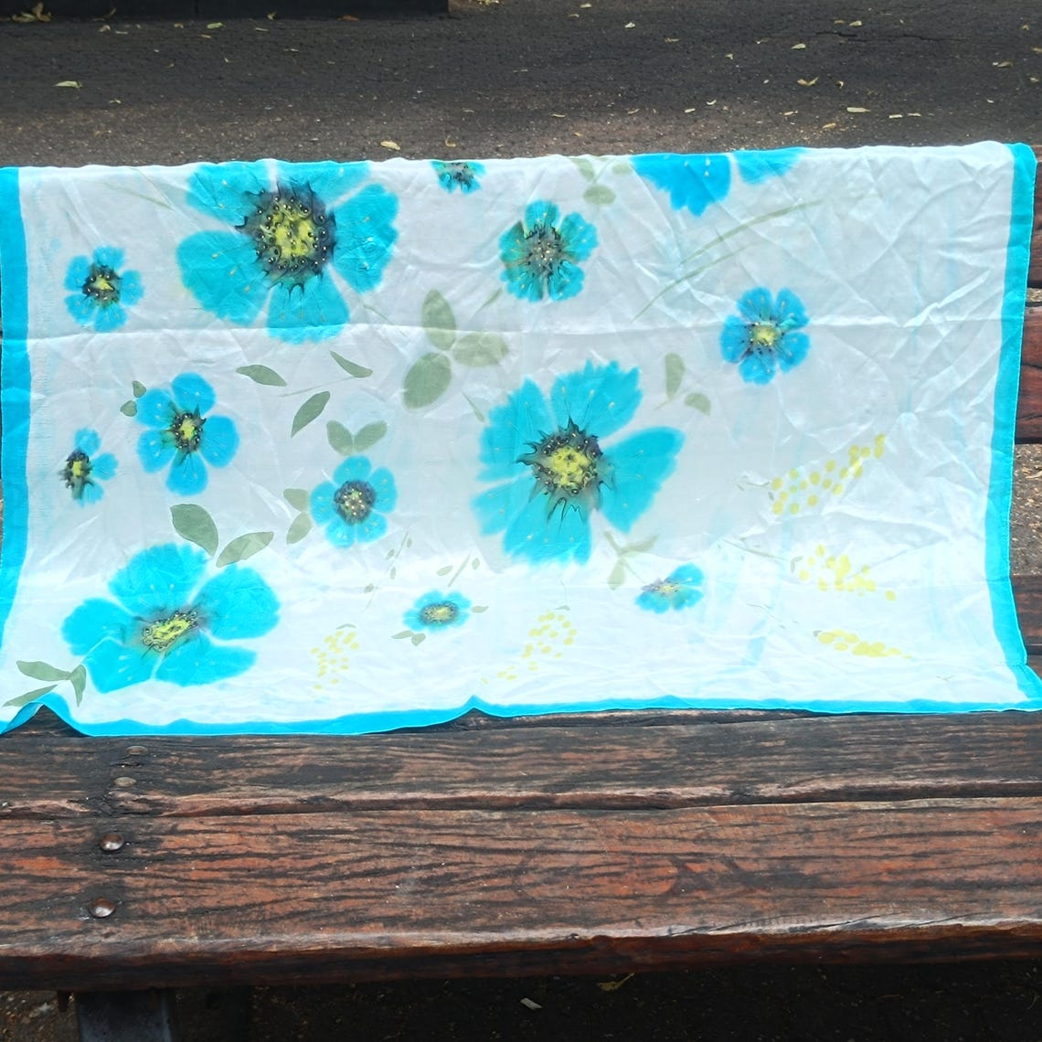 Vintage Hand Painted Silk Scarf - 90s Turquoise Floral Shawl, foto 2 di 5