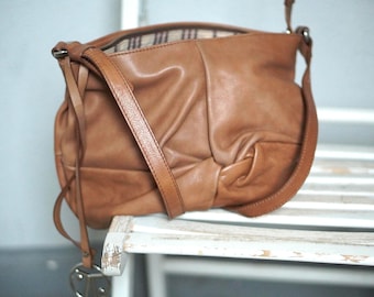 Coccinelle Vintage Leather Crossbody Bag Tan Italian Designer Purse Soft Pleated