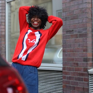 Vintage rood jaren 90 sweater met ronde hals | Vintage oversized wintershirt met ronde hals voor dames| Klassieke wollen trui met lange mouwen