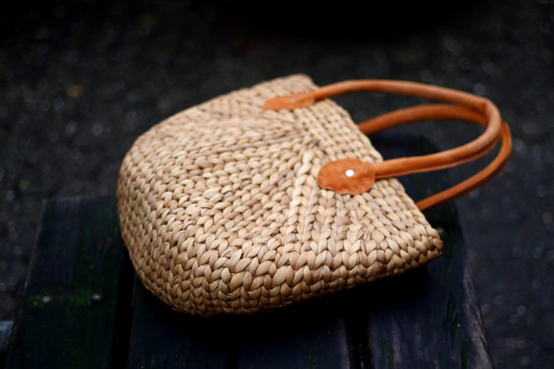 70s Woven Brown Basket Bag Vintage Raffia Rustic Chic Summer Handbag image 1