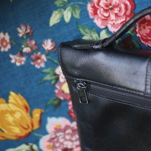 70s Black Top Handle Bag Vintage retro leather old school design Women's Minimalist Capsule wardrobe bag image 2