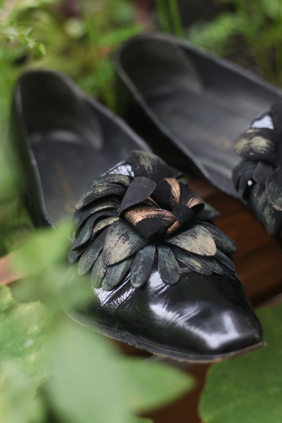 80s Martini Osvaldo Leather Pumps with Floral Det… - image 4