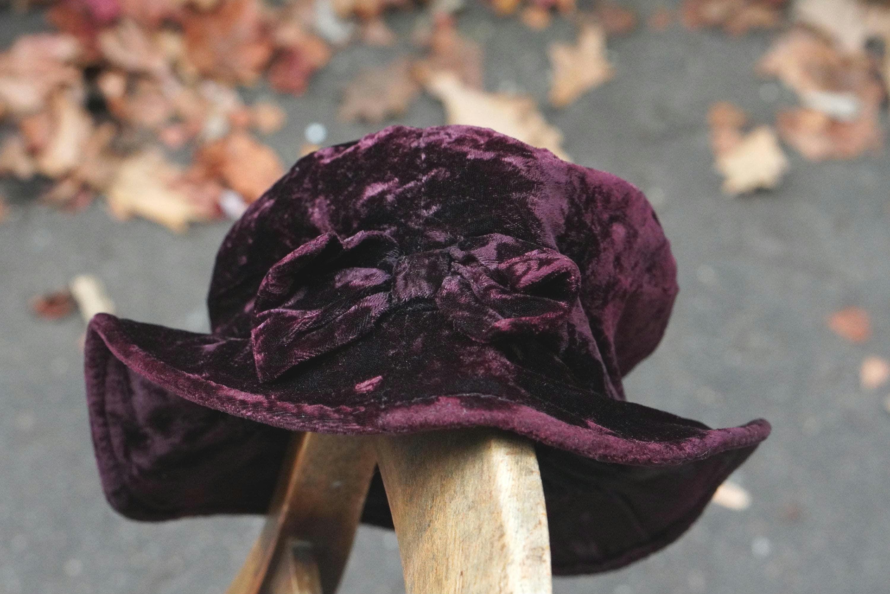 90s Velvet Hat - Etsy UK display picture 3
