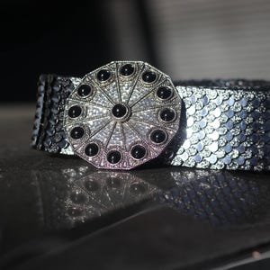 Vintage Metallic 80s Waist Belt With Black Stone Buckle  display picture 3
