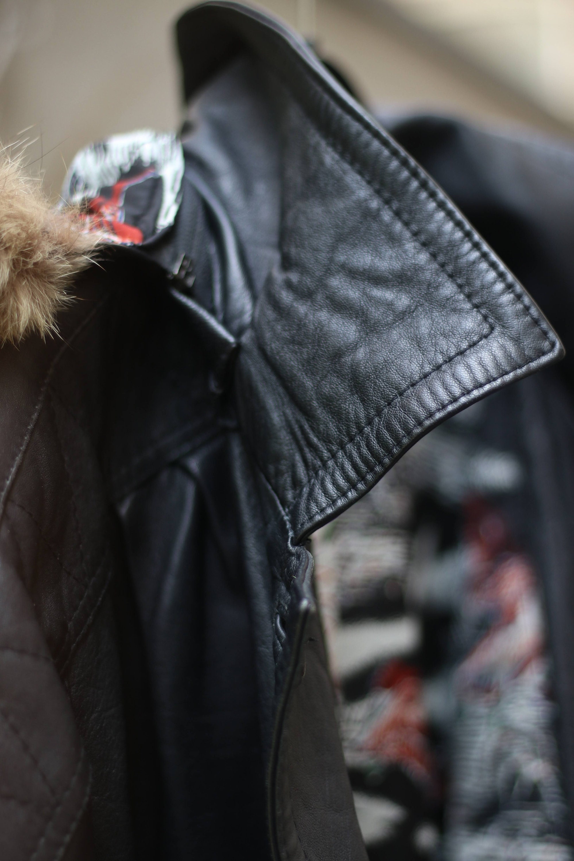 90s Leather Jacket With Faux Fur Trimmed Hood| Vintage