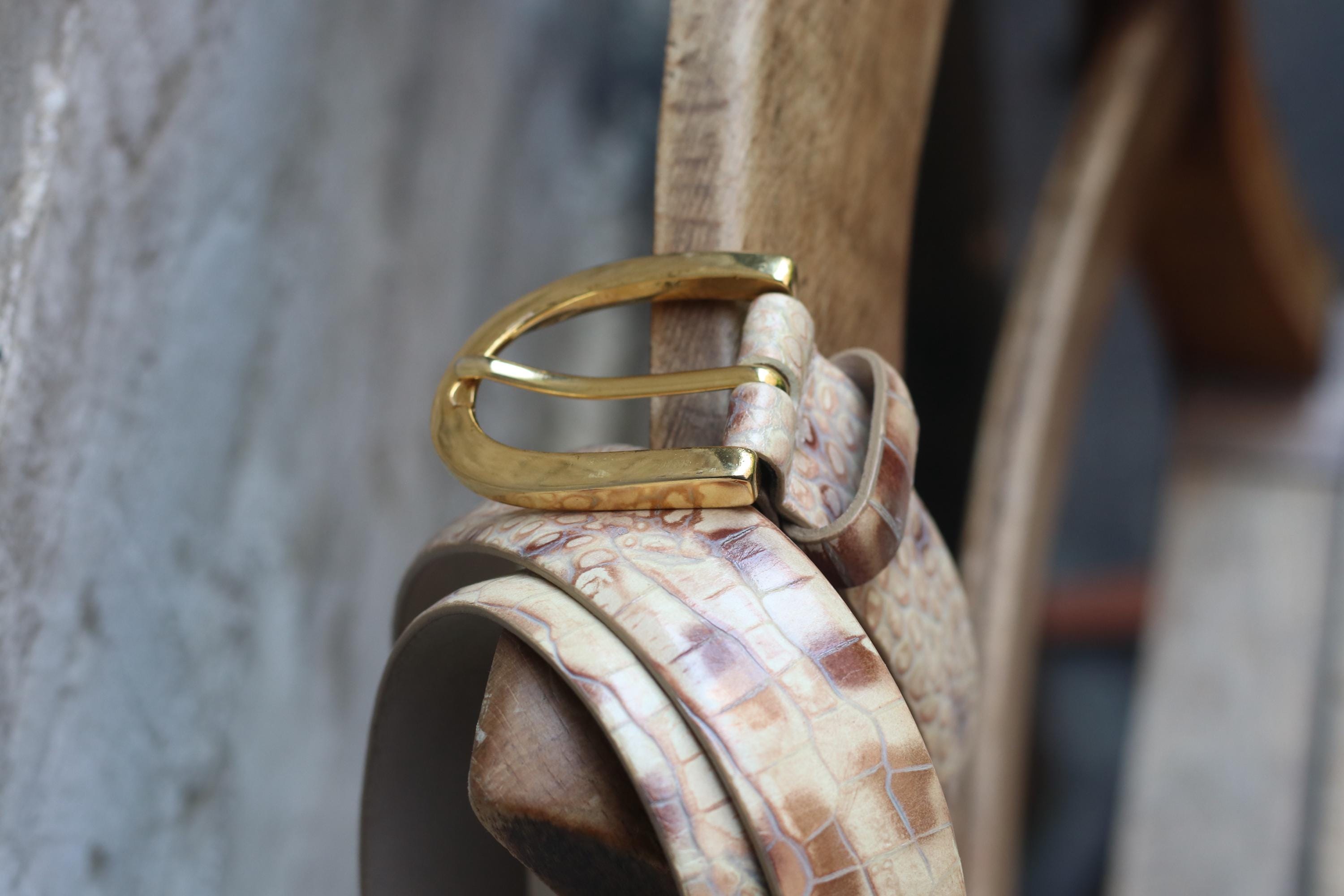 Vintage Italian Embossed Leather Belt, Reptile Print, Gold  display picture 2