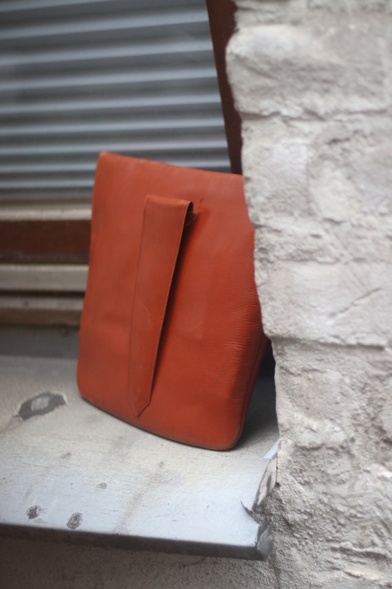 70s brown leather handbag| rare vintage wrist bag… - image 2
