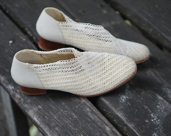 Sapatos de salto bloco Anna K Vintage anos 80 em crochê branco, tamanho 39.
