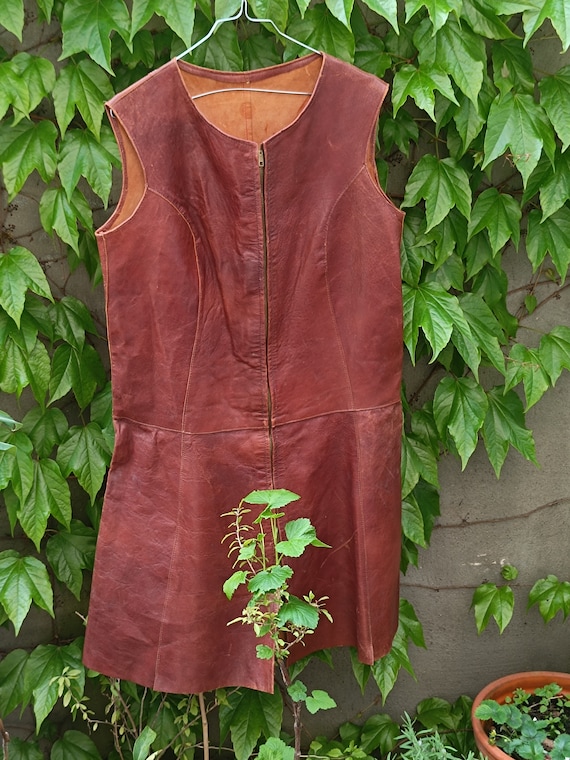 70s Brown Leather Dress| Vintage Sleeveless Chic … - image 2