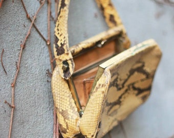 70s snake skin handbag| Vintage brown compact shoulder bag | Mini Genuine Phyton Leo print bag