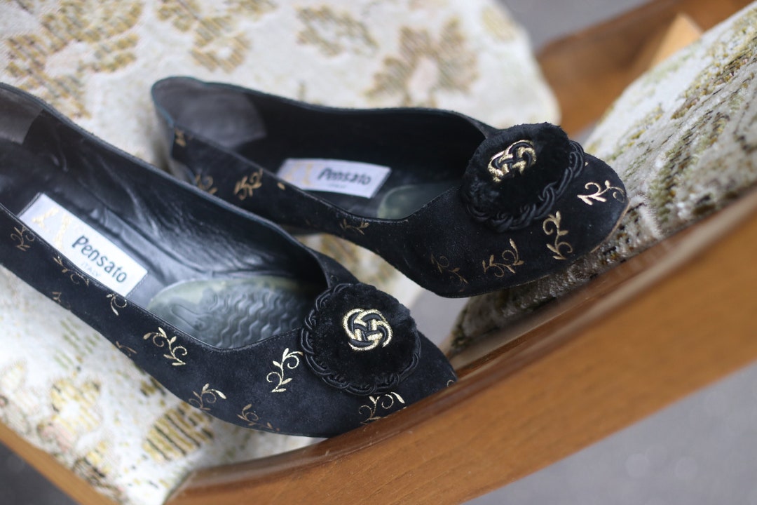 Chanel Camellia heels sz38, Women's Fashion, Footwear, Heels on Carousell