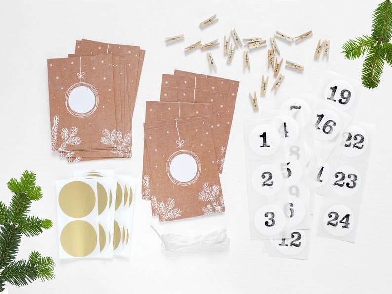 Calendario dell'Avvento RUBBEL, fai da te da grattare, ORO, set fai da te 97 pezzi Tempo invece che cose: calendario dei buoni con l'aspetto della carta kraft Mimi e Anton immagine 5