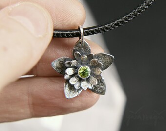 Bloemenketting SOUL WISDOM Boho Hippie Flower of Life leren ketting Lotus hanger in zilver met peridot lotusbloemen yoga sieraden