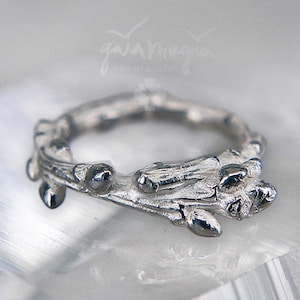 Branch ring SPRINGTIME (light), branch ring, delicate branch ring, tree ring, branch engagement ring, friendship ring in silver, statement ring