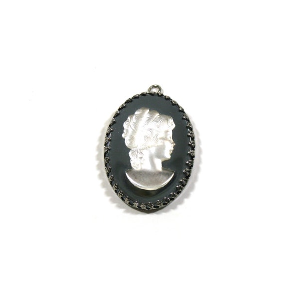 Pendentif camée en verre - 40 x 30 mm (1-5/8" x 1-1/4") - forme ovale ~ noir et blanc