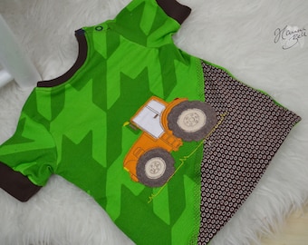 BabyShirt in Gr. 68 bestickt mit Traktor, Shirt zum Knöpfen, Knopfshirt, Treckershirt, Shirt mit Trecker / Traktor