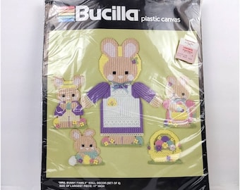 Kit de lienzo plástico con la familia de la Sra. Bunny y huevos de Pascua, kit de manualidades con decoración de Pascua vintage, divertidos kits de manualidades Bucilla de los años 80 para adultos y niños