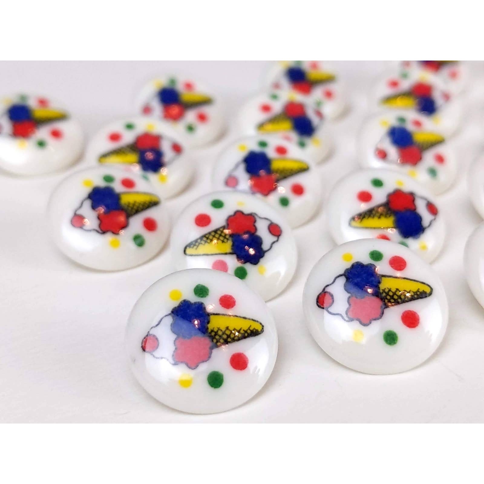 25 Vintage Multicolor Ice Cream Cone Plastic Shank Buttons, 5/8 ...