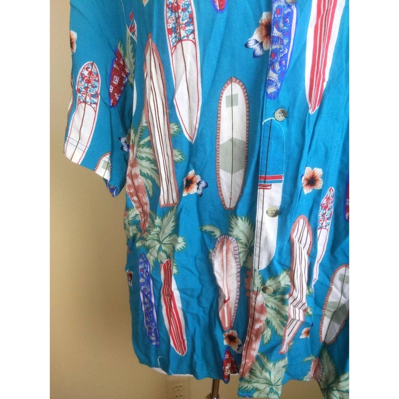 Vintage Surf Longboard Button Down Retro Father/'s Day Gift Dad Birthday Gift 90s Men/'s Thums Up Blue Hawaiian Shirt Palm Trees Pattern