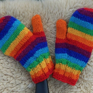 Handschuhe Wolle Bunt Fäustlinge Winter Handschuhe Schafwolle Hippie Handschuhe Gefüttert Rainbow Handschuhe Fäustlinge Strick Winter Bild 1