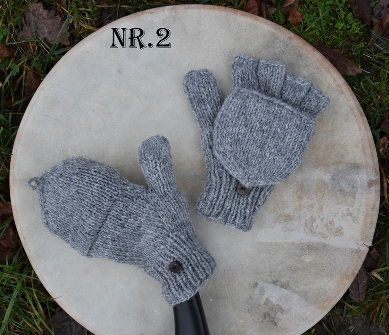 Handschuhe mit Klappe Handgestrickt Wollhandschuhe Gefüttert Klapphandschuhe Grau Gefüttert Strick Fäustlinge Winter Fingerlinge mit Klappe Bild 7