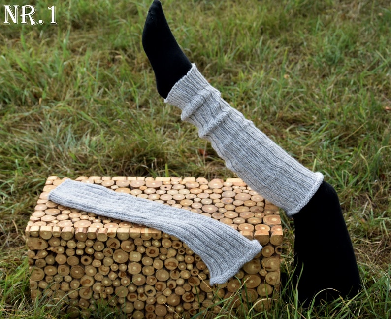 Beinstulpen Strick Wolle Legwarmers Hippie Woll Stulpen Strickstulpen Wintermode Stulpen Grau Beinstulpen Strick Schwarz Wadenwärmer Bild 8