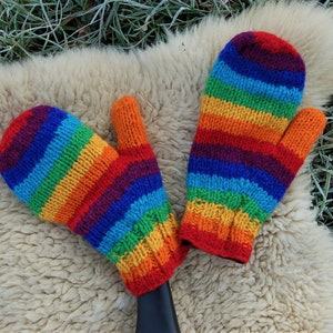 Handschuhe Wolle Bunt Fäustlinge Winter Handschuhe Schafwolle Hippie Handschuhe Gefüttert Rainbow Handschuhe Fäustlinge Strick Winter Bild 3